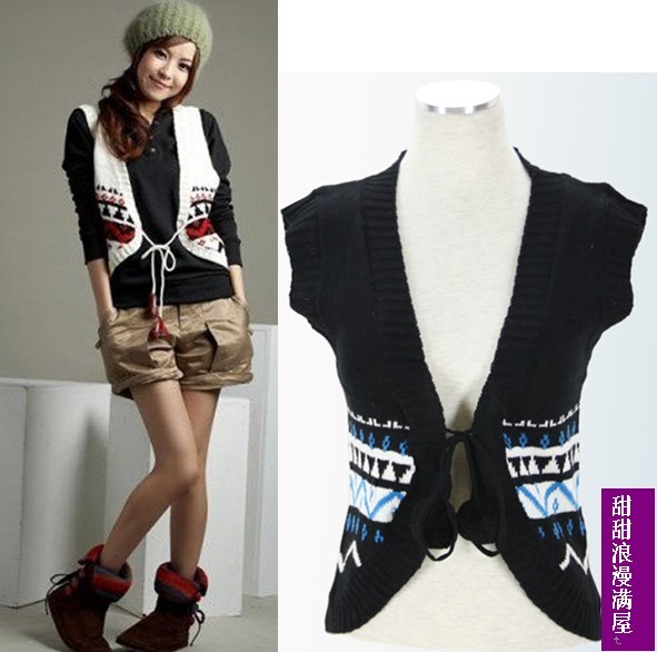 2011 autumn and winter women 26823 lacing knitted woven yarn small vest