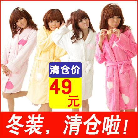 2012 autumn and winter women's thickening coral fleece robe bathrobes sexy heart ultra soft sleepwear