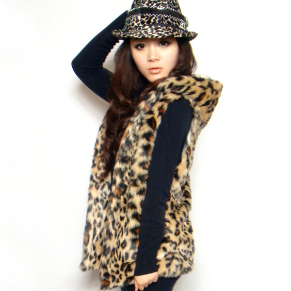 2012 autumn new arrival female leopard print fashion slim sleeveless wool sweater vest fur with a hood vest female