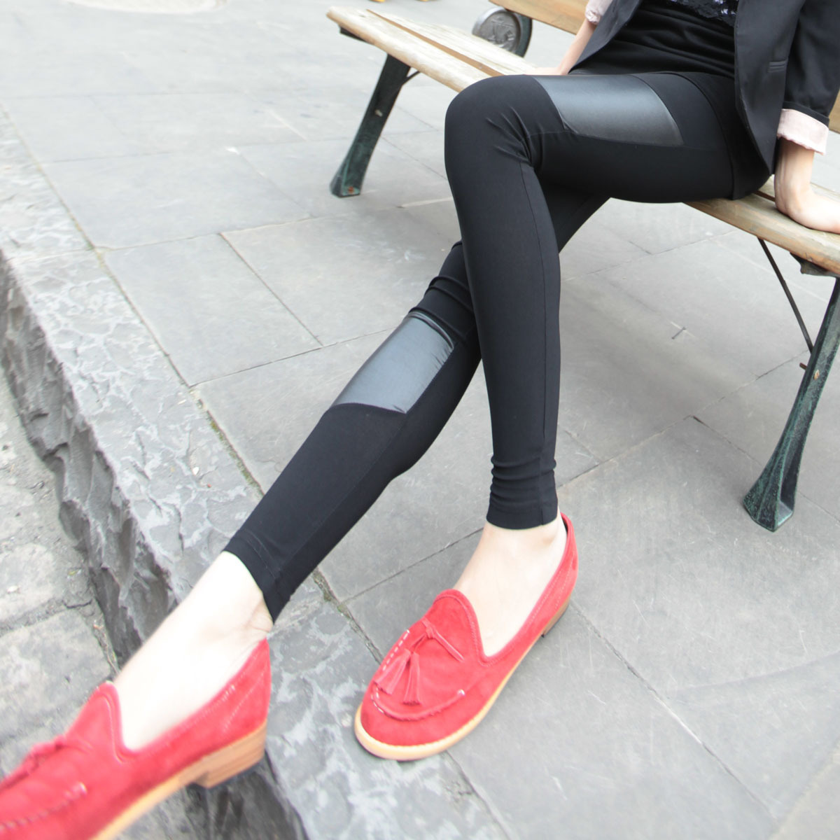 2012 Autumn&winter fashion legging with velvet arrival!Ladies' irregular cool faux leather tights with patchwork design.bootcuts