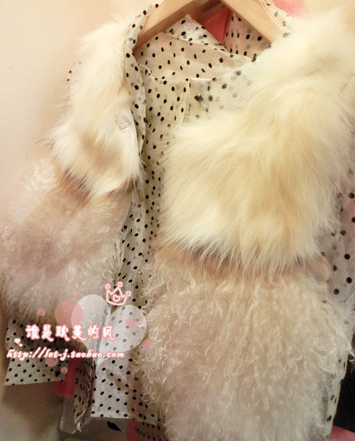 2012 ayomi book fox fur vest patchwork beach wool fur vest