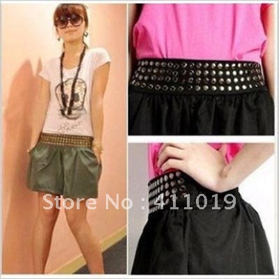 2012 beautiful new fashion Europe and the wind of tall waist decoration rivet joker leisure shorts 5pcs