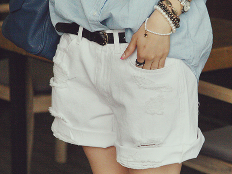 2012 female summer mid waist white hole vintage loose roll-up hem denim shorts