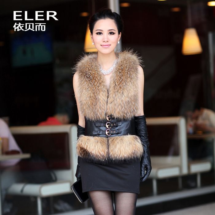 2012 fur coat sheepskin fur women's raccoon fur vest