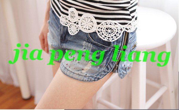 2012 High Quality Women's Shorts Denim Shorts Hole Side of the zipper Style Free shipping