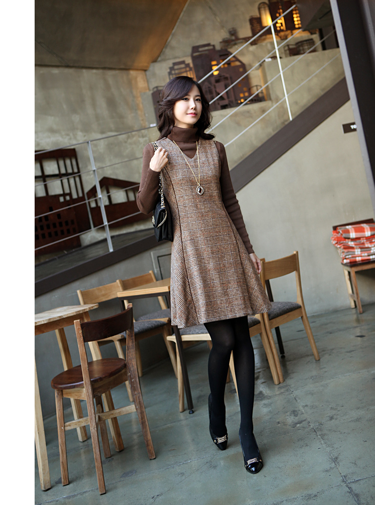 2012 Hot Sell 7 Size 2 Colors Women Woolen/Wool V-neck A-Line Knee-Length Sleeveless Plaid Dress