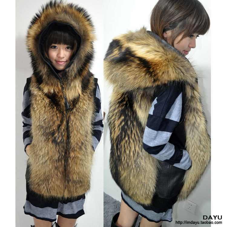 2012 in fashion ultralarge raccoon fur hat sheepskin sleeveless fur vest autumn and winter