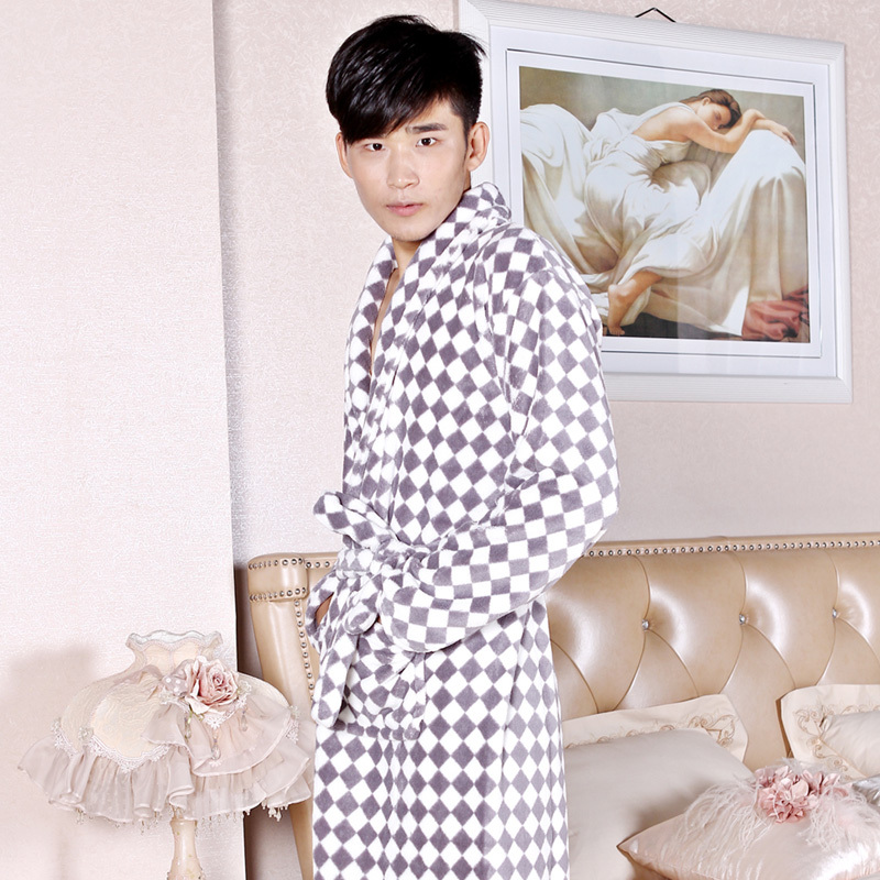 2012 male coral fleece robe autumn and winter men's bathrobe plaid lengthen thickening sleepwear lounge