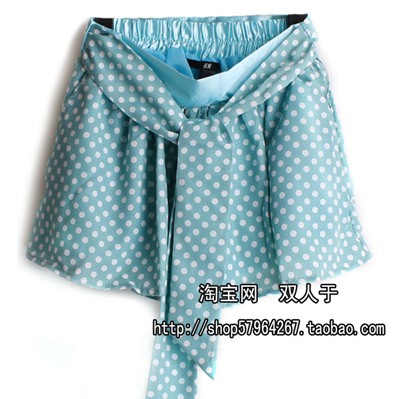 2012 new arrival spring fashion casual straight lacing polka dot shorts female bottoms women's