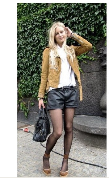 2012 new sexy flange waist pocket leather shorts Fashion women shorts