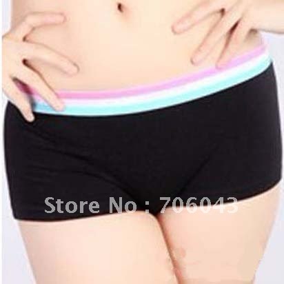 2012 new WOMEN Shorts PANTS sell like hot cakes 95% cotton 5% spandex  96 G  BLACK