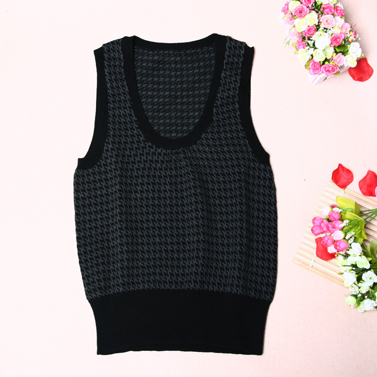 2012 spring and autumn o-neck sleeveless vest pullover knitted sweater d299 0.15kg