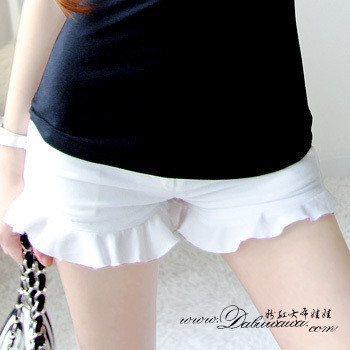 2012 spring white super all-match ruffle women's small shorts