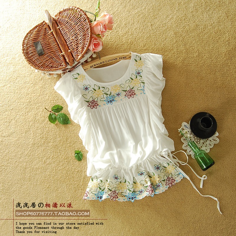 2012 summer loose women's sweet ruffle short-sleeve embroidery white slim waist lace shirt top