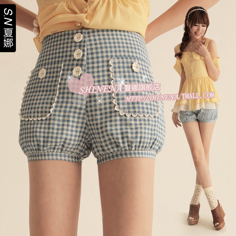 2012 summer women's single-shorts blue and white check pumpkin pants shorts female 5162