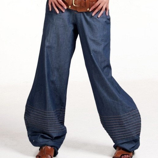 2012 Top-rated Lantern Jeans Casual Comfortable Loose Pleated  Boot Cut Denim Free Shipping