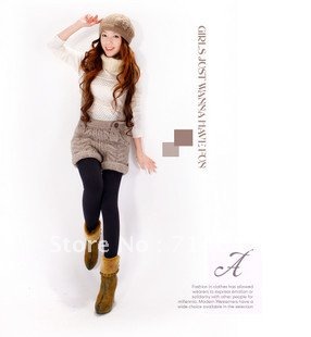 2012 winter clothing new manual knitting flanging adjustable straps shorts