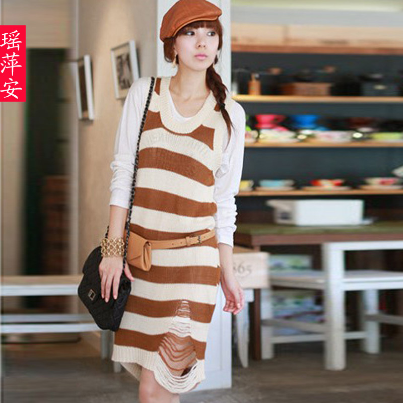 2012 women's slim sleeveless stripe sweater hole one-piece dress y6209