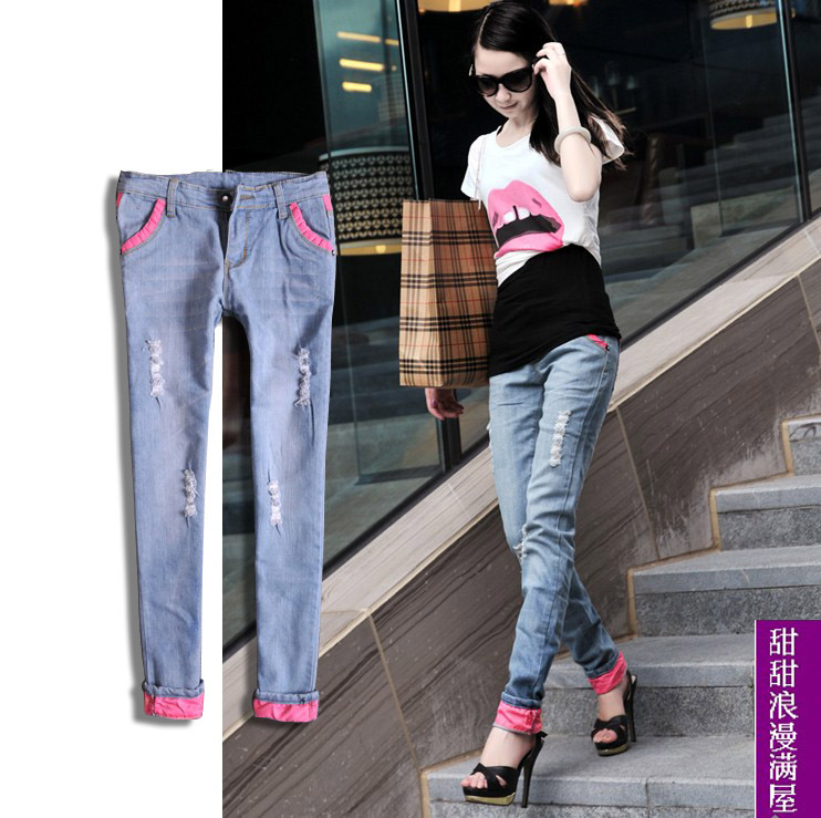 2013 43908 casual all-match roll-up hem wearing white light blue hole denim trousers