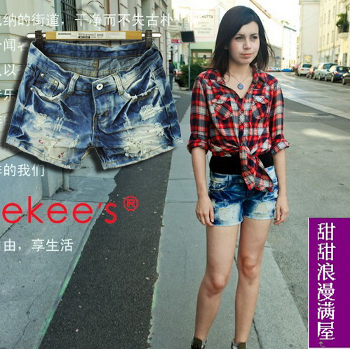 2013 882006 casual fashion personality thin denim shorts hole paint shorts