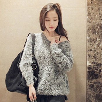 2013 autumn and winter women o-neck loose batwing type soft plush knitted sweater