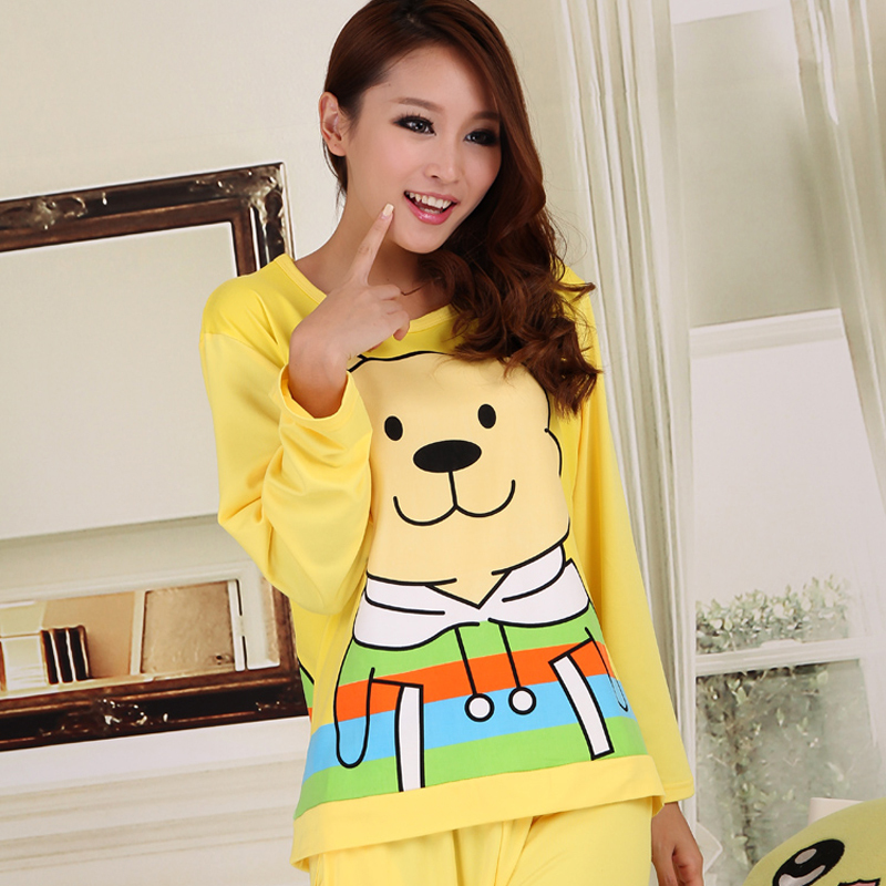 2013 Brand New Woman's Round Neck Winnie Printing Pajamas Set Free Shipping