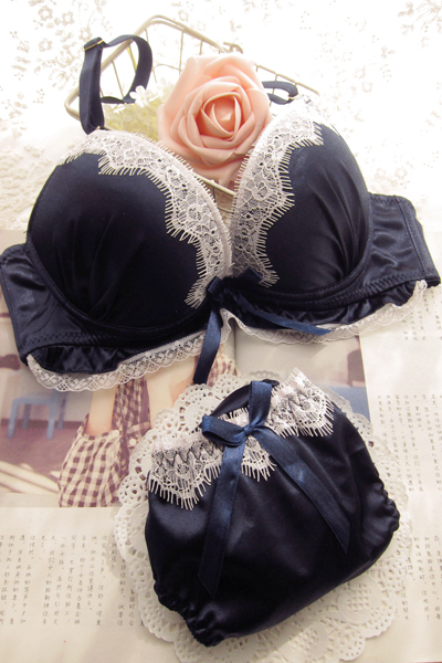 2013 free shipping Eyeholes . elegant push up lingerie blue sweet eyeholes lace bra set