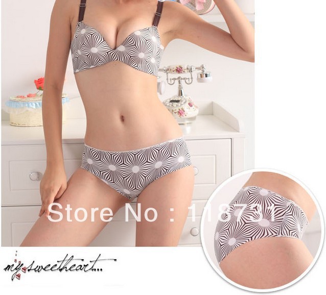 2013 Free shipping hot sale one piece underwear set women's sexy seamless bra set wholesale/retail