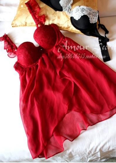 2013 new arrival limited edition high-end Sexy style lace nightdress