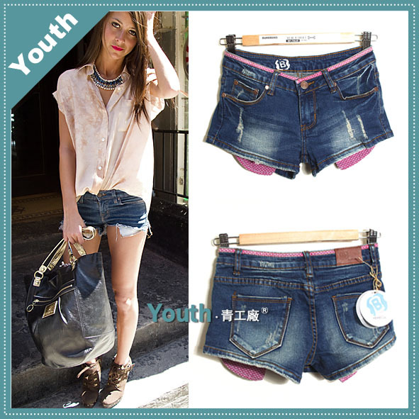 2013 new arrival wearing white drawing hole bag denim shorts small shorts