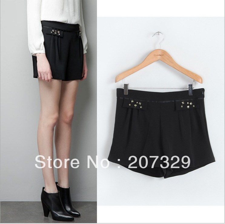 2013 new arrval fashion elegant Black jewelry Beading Decorate shorts pant Slim casual hot item high quality brand design