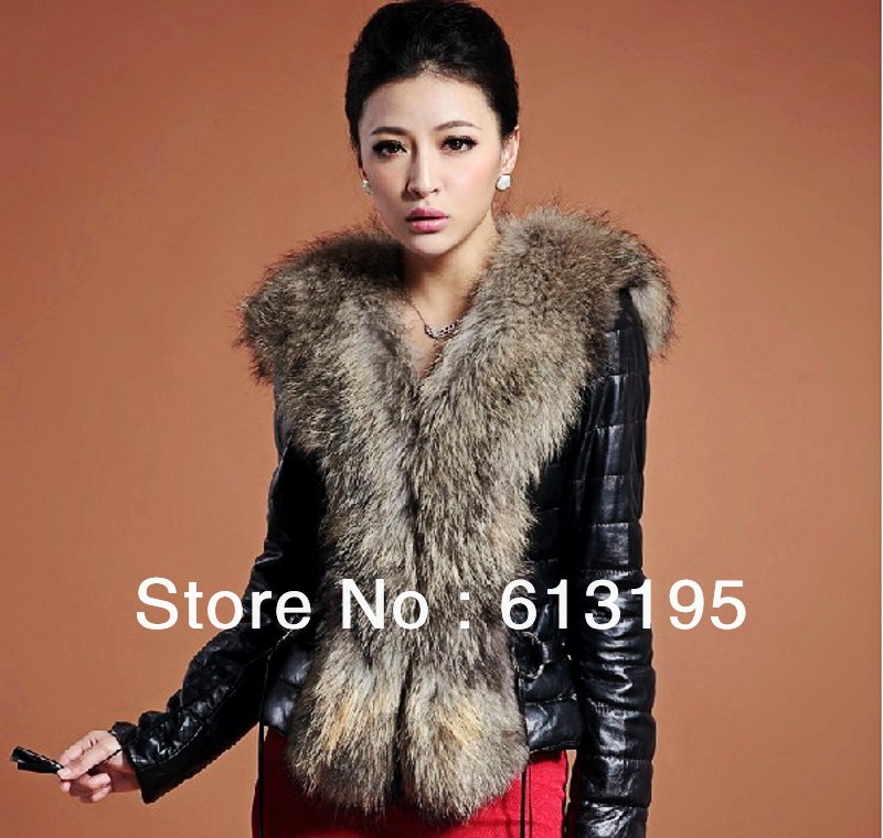 2013 sheepskin coat coat/raccoon collars/brief paragraph/down jacket/ydx165