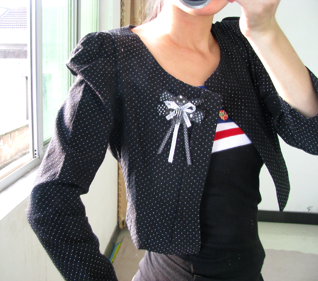 2013 Spring    puff sleeve long-sleeve bow brooch polka dot short design top small suit jacket cardigan