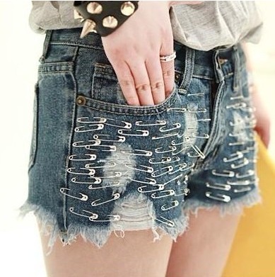 2013 summer women's c7319 personality casual fashion pin ultra-short denim shorts