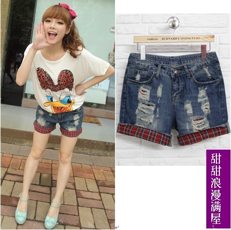 2013 summer women's casual fashion c9429 distrressed roll-up plaid hem denim shorts