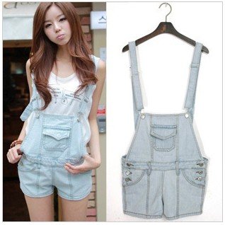 3,747 Korean ladies ' 2012 Summer fresh new removable white lovely button denim shorts, belt