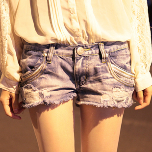 8530 casual all-match wearing white water wash denim shorts hole shorts