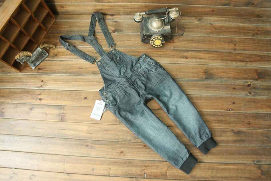 9.3 wet . push-up suspenders capris