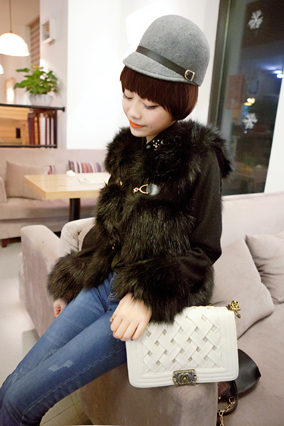 After 1.16 winter new arrival fashion vintage luxury thermal overcoat short design hasp fur