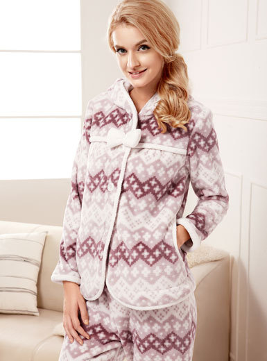 Aliexpress 2012 new arrival geometric graphic patterns combination print flannel with a hood home set 012012424