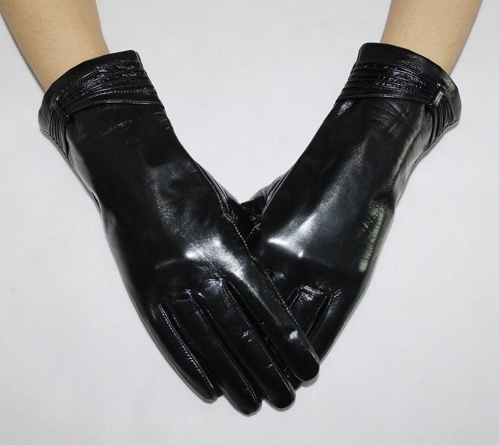 Arbitraging women's ruslana korshunova sheepskin genuine leather gloves fashion medium-long japanned leather gloves winter