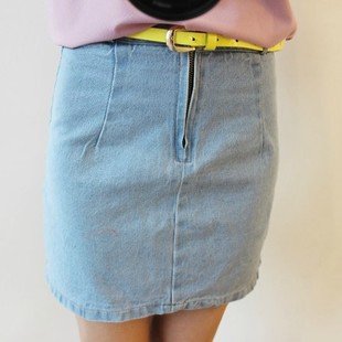 Arc denim bag skirt skirt both sides can wear send a fluorescent patent leather belt