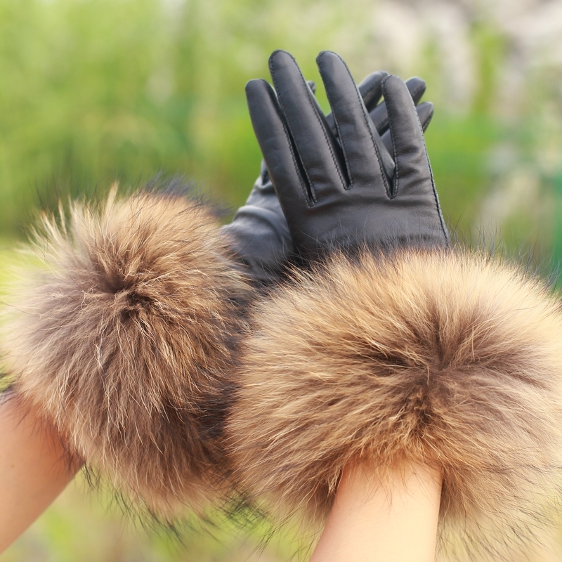 Autumn and winter 2012 vlsivery large raccoon fur wool sheepskin gloves women's genuine leather wool gloves