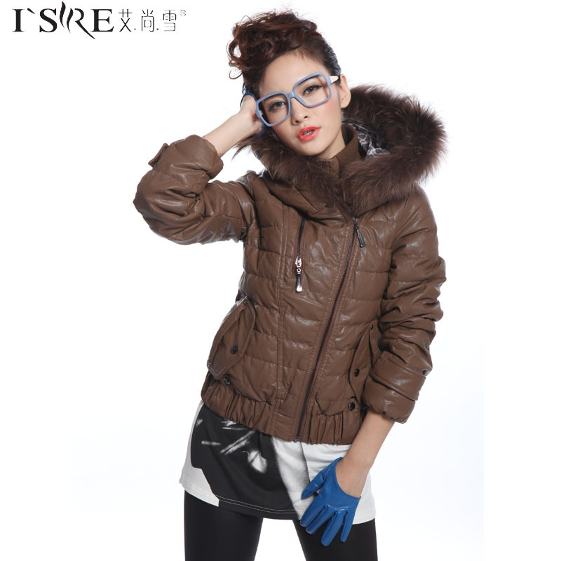 Autumn and winter 2012 water washed leather slim raccoon fur short design down coat 03098