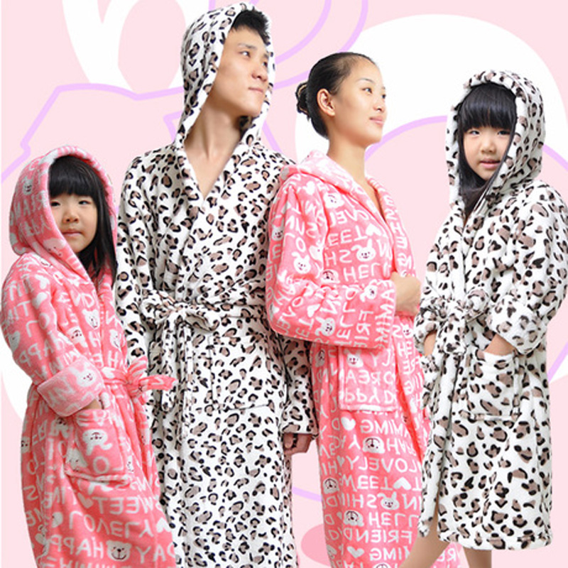 Autumn and winter family fashion coral fleece lovers sleepwear robe bathrobes lovers sleepwear coral fleece set family pack