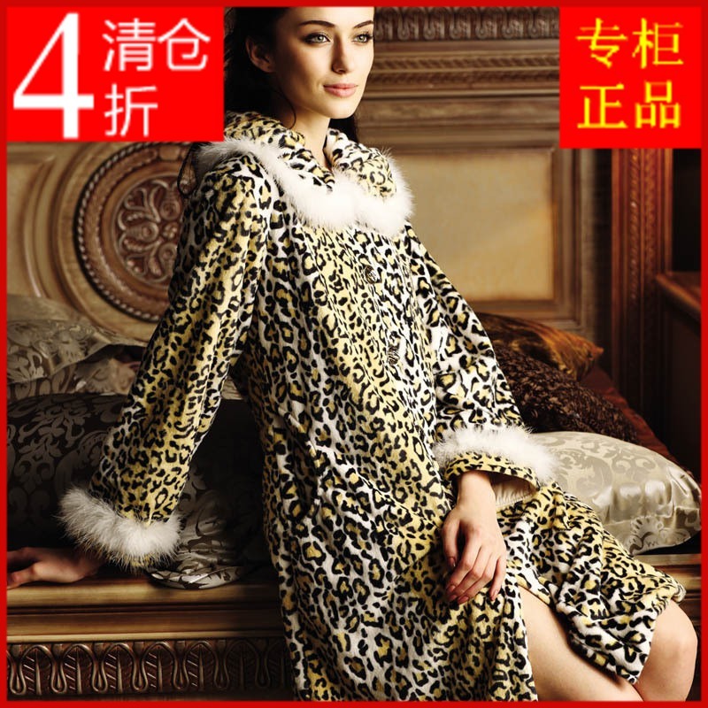 Autumn and winter leopard print rich coral fleece sleepwear women's long-sleeve robe bathrobes 1909