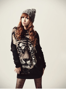 Autumn and winter new arrival wild tiger pattern steller's print sweater