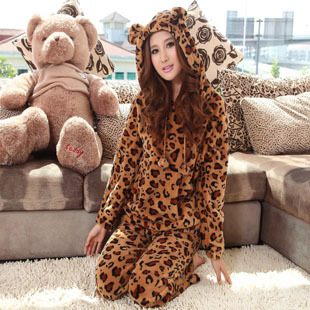 Autumn and winter plus size plus size xxl thickening thermal leopard print long-sleeve coral fleece sleepwear lounge