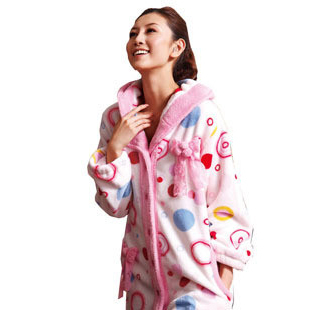 Autumn and winter Women thickening coral fleece sleep set robe with a hood 892035