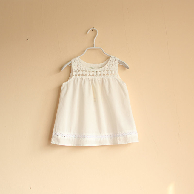 Baby clothing girls handmade crochet cutout sleeveless cute shirt 2013 spring and summer cool paragraph